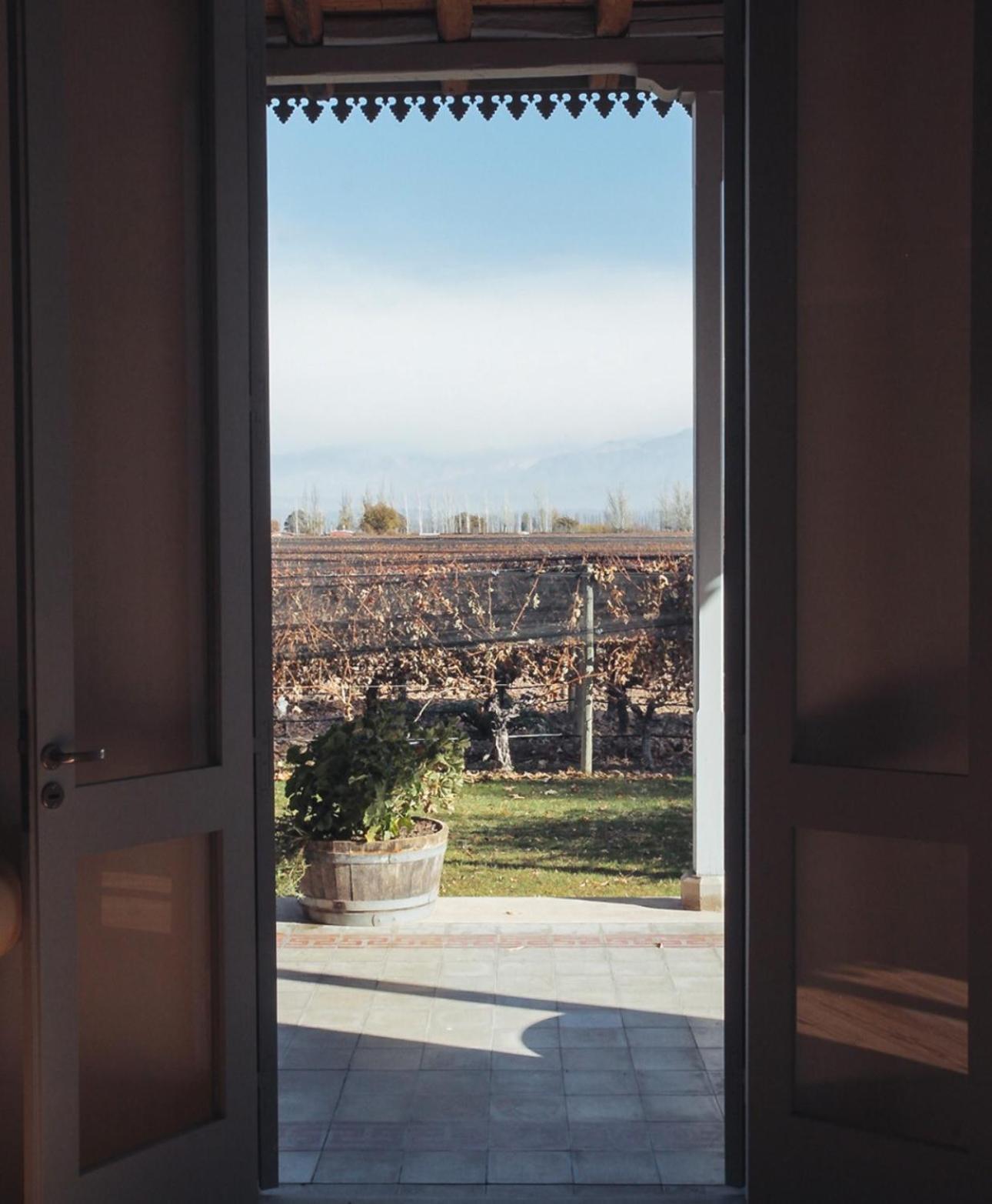 Enlace Wine House Лухан-де-Куйо Экстерьер фото